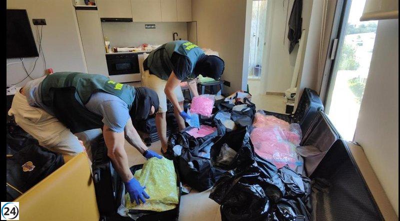 La Guàrdia Civil incauta més de 650 kilos de droga a Eivissa, el major al•licient dels últims anys.

Guardia Civil incau a Eivissa més de 650 quilos de droga, el major al•licient dels últims anys.
