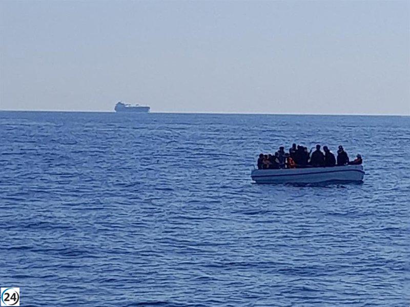Més de cinquanta migrants arriben a Formentera en tres pasteres.