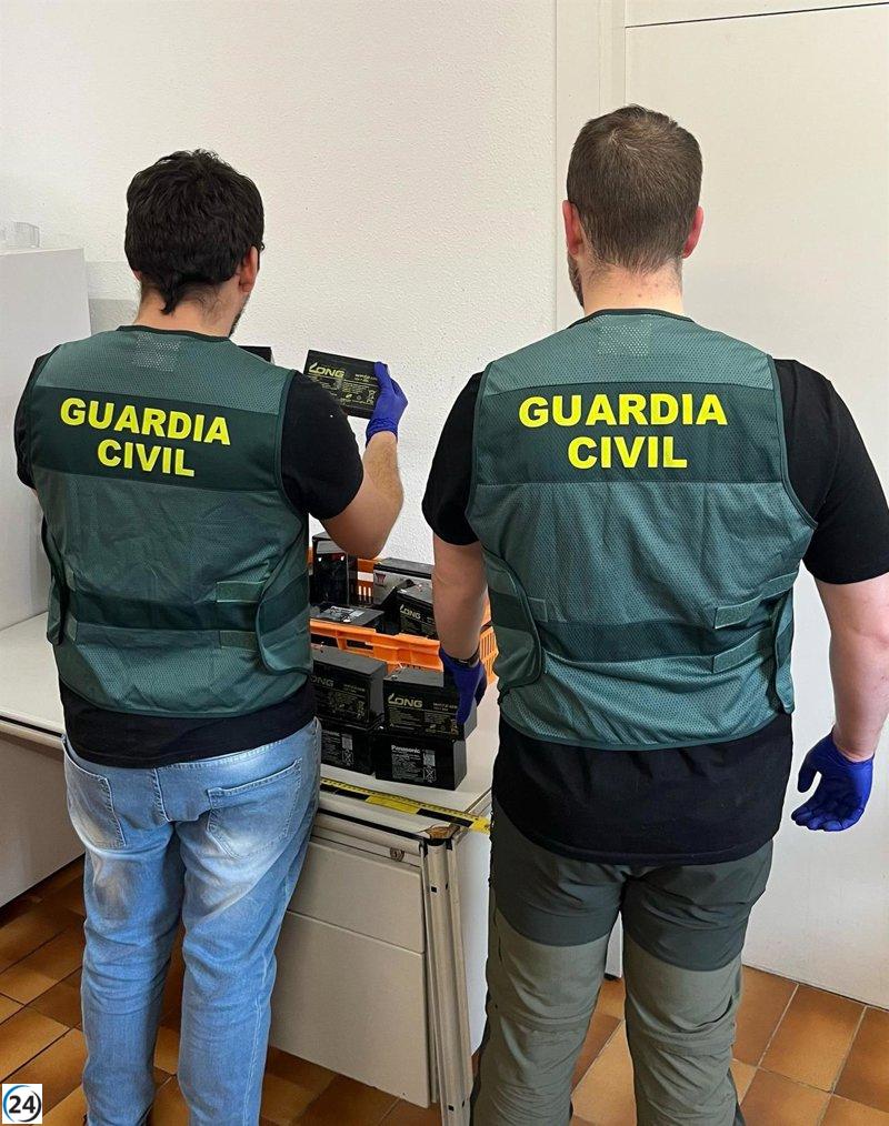La Guàrdia Civil deté una dona pel robatori d'un Rolex i 900 euros a la casa on netejava.