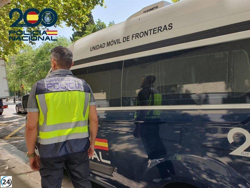 Atrapats dos patrons de pastera que van arribar a les Pitiüses.

Detinguts dos patrons de pastera que van arribar a les Pitiüses.