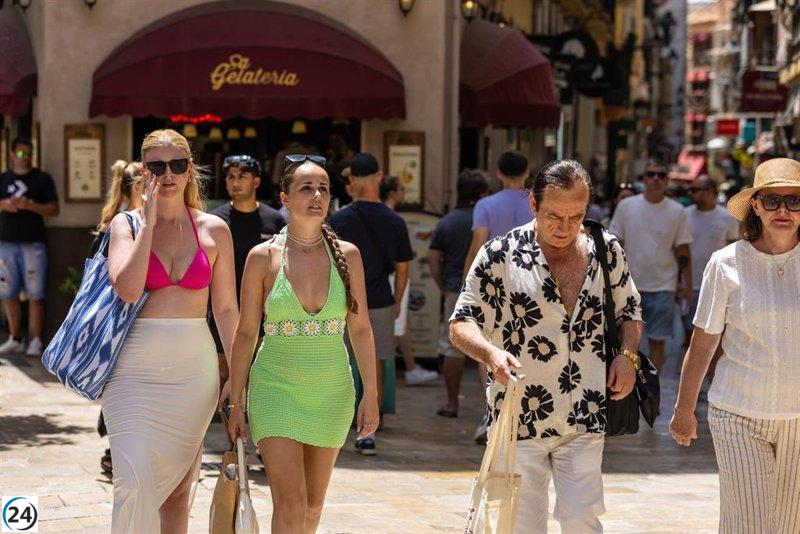 Mallorca, Eivissa i Formentera continuen aquest dimecres en avís groc per calor.
Mallorca, Eivissa i Formentera continuen aquest dimecres en avís groc per calor.